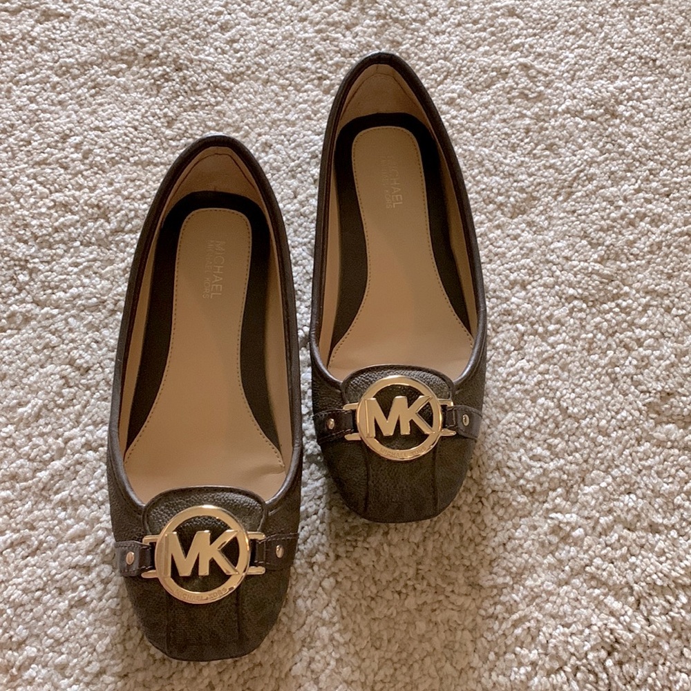 Brown Michael kors shoes size 6